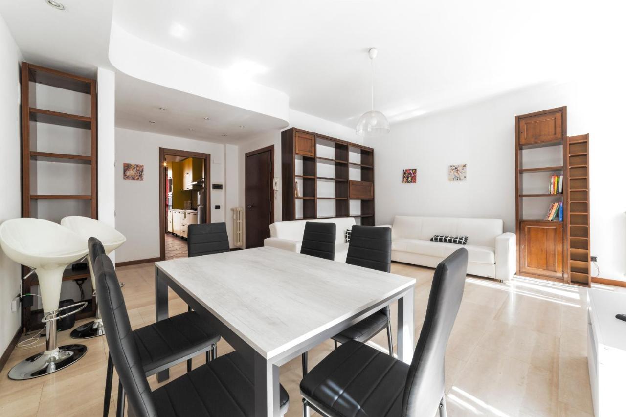Cenisio M5 Lovely Apartment - With Balcony! Milão Exterior foto